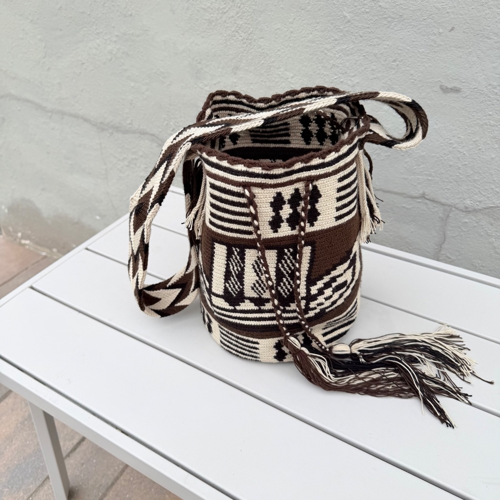 Authentic Wayuu Mochila Colombian Handwoven Boho Bucket Bag Tribal Crossbody - Picture 3 of 8